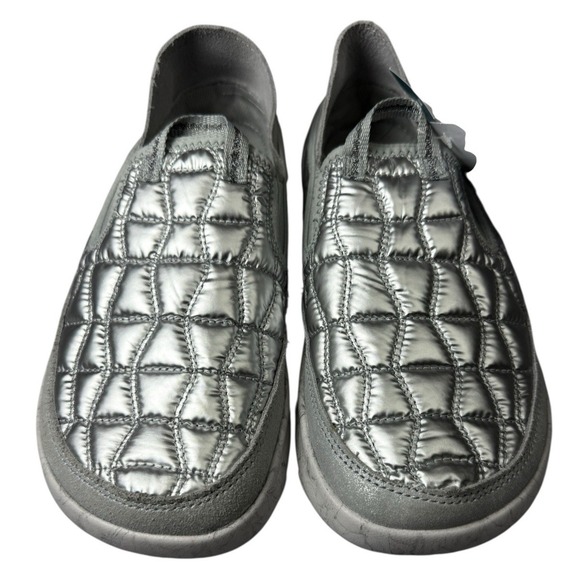 Merrell Shoes Hut Moc 2 Womens Size 8 Shine Silver Metallic NWT - Picture 1 of 10